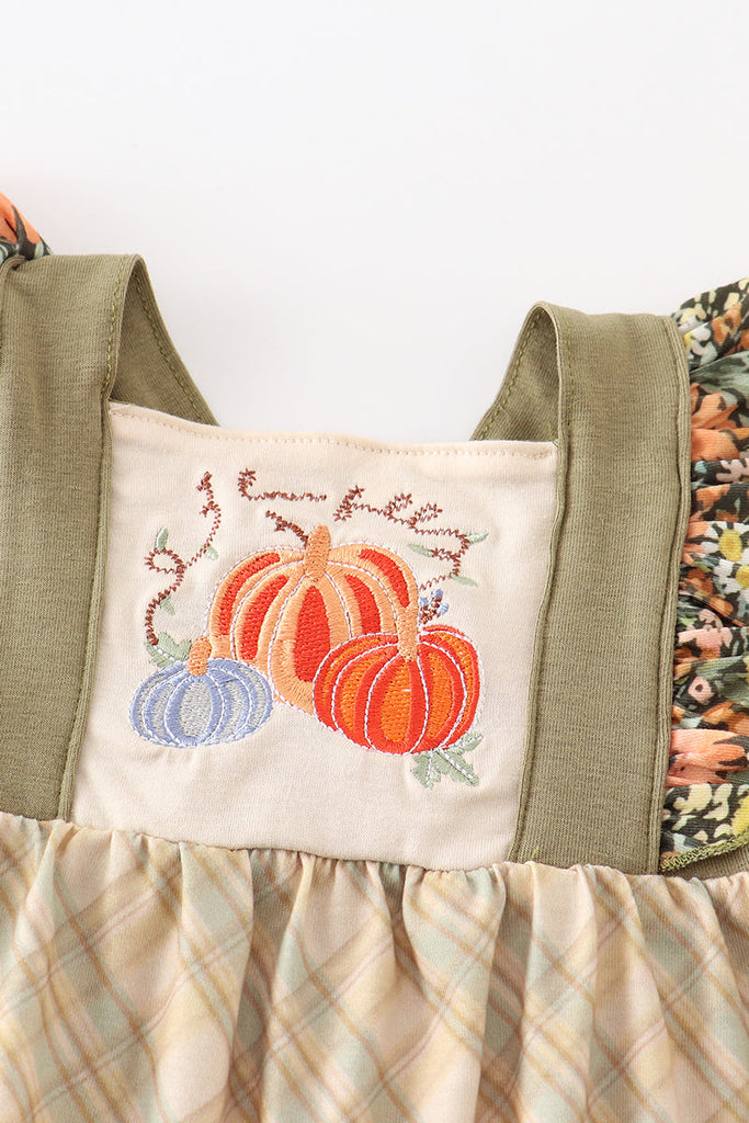 Green retro pumpkin embroidery girl romper