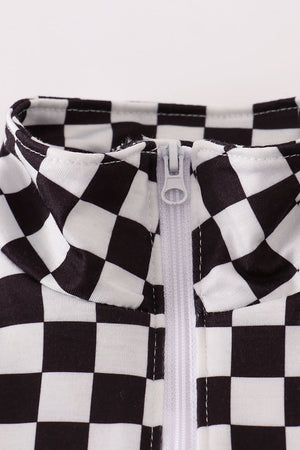 Black & white checkered pullover