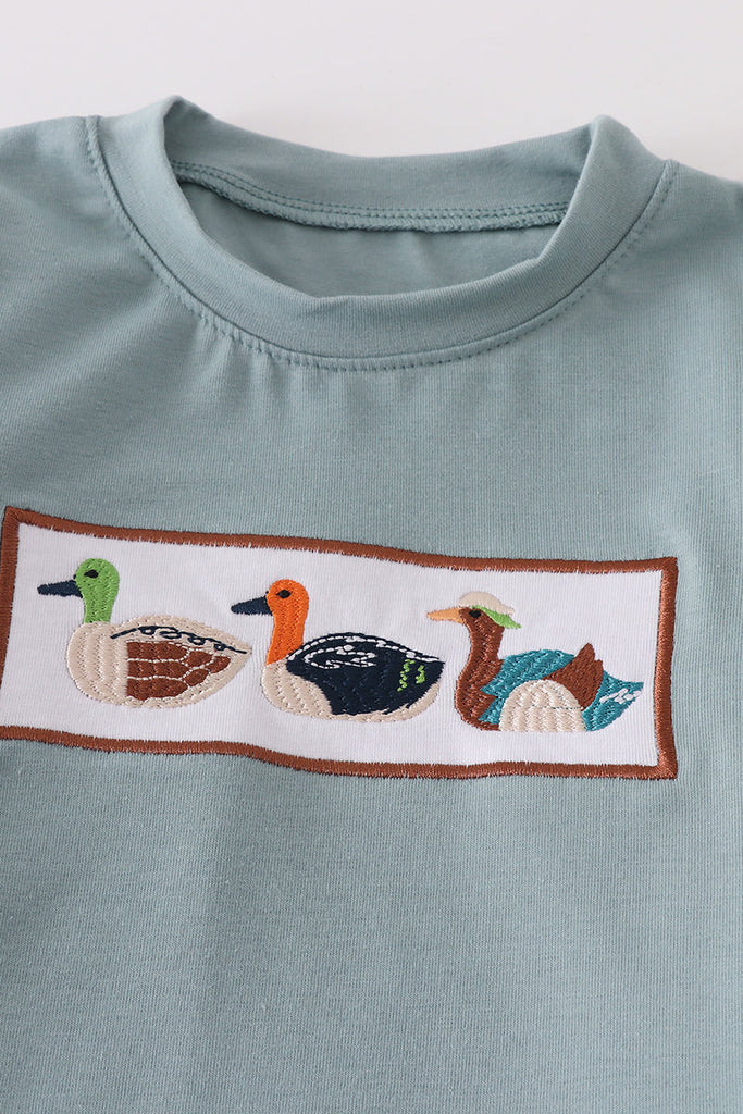 Sage three ducks embroidery stripe boy set